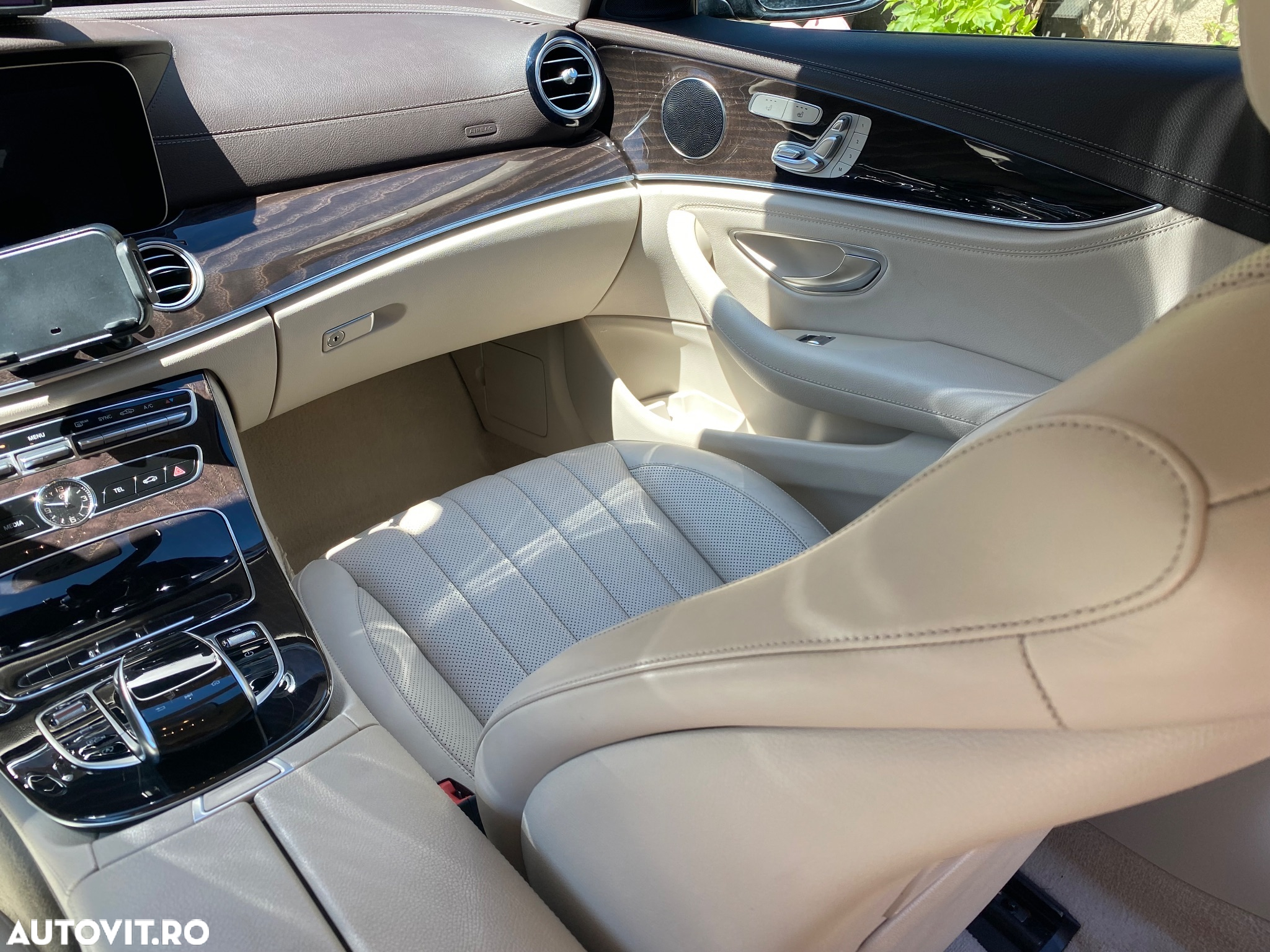 Mercedes-Benz E 220 d 4MATIC Aut. - 6