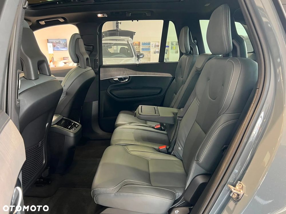Volvo XC 90 B5 D AWD Ultimate Dark 7os - 24