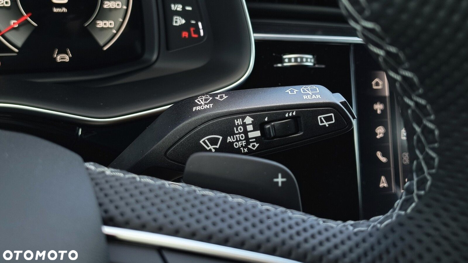 Audi Q8 - 30