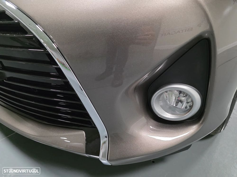 Toyota Yaris 1.5 HSD Comfort+P.Style - 8