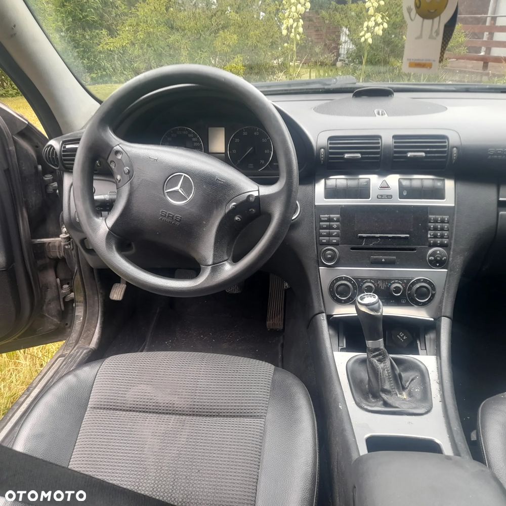 Mercedes-Benz Klasa C 180 T Kompressor Avantgarde - 7