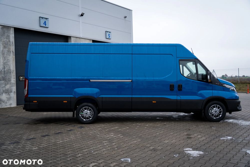 Iveco 35S18H V 3.0 Diesel 180 KM MT6 Furgon L4H2 - 16