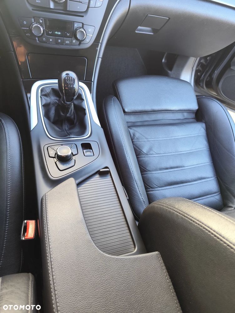 Opel Insignia 2.0 T Sport 4x4 - 18