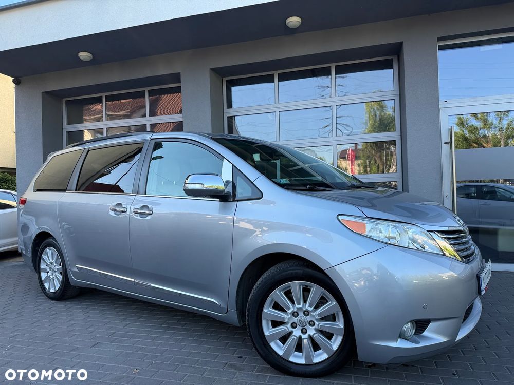 Toyota Sienna 3.5 LE AWD - 26