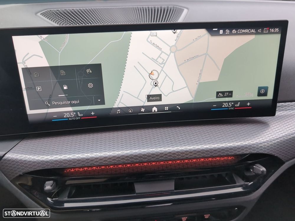 BMW 330 e Pack Desportivo M Auto - 21