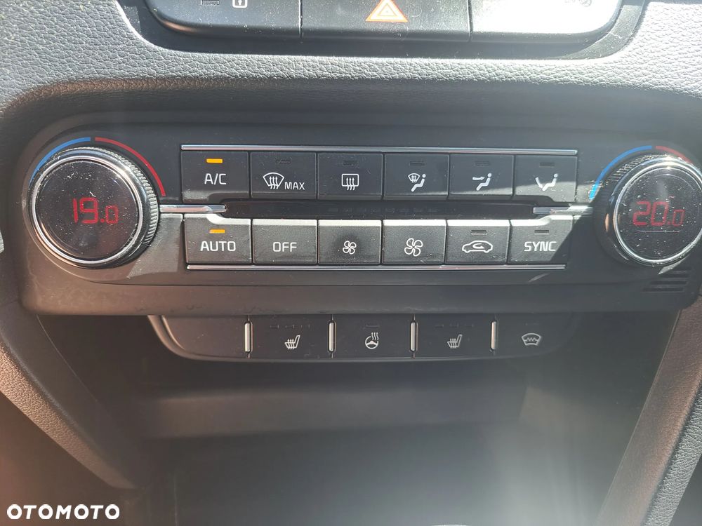 Kia XCeed 1.6 T-GDI L Business Line DCT - 20