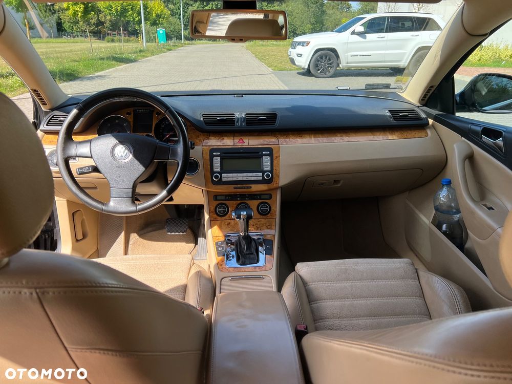 Volkswagen Passat 2.0 TDI DPF Highline DSG - 13