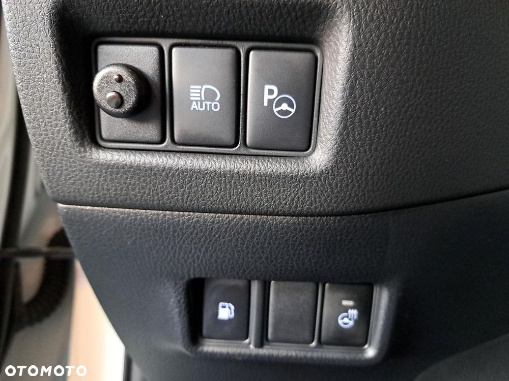 Toyota C-HR 1.8 Hybrid Dynamic - 32