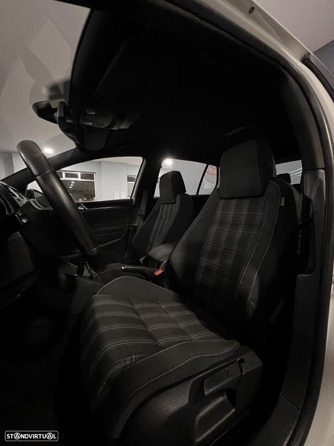 VW Golf 2.0 TDi GTD - 9