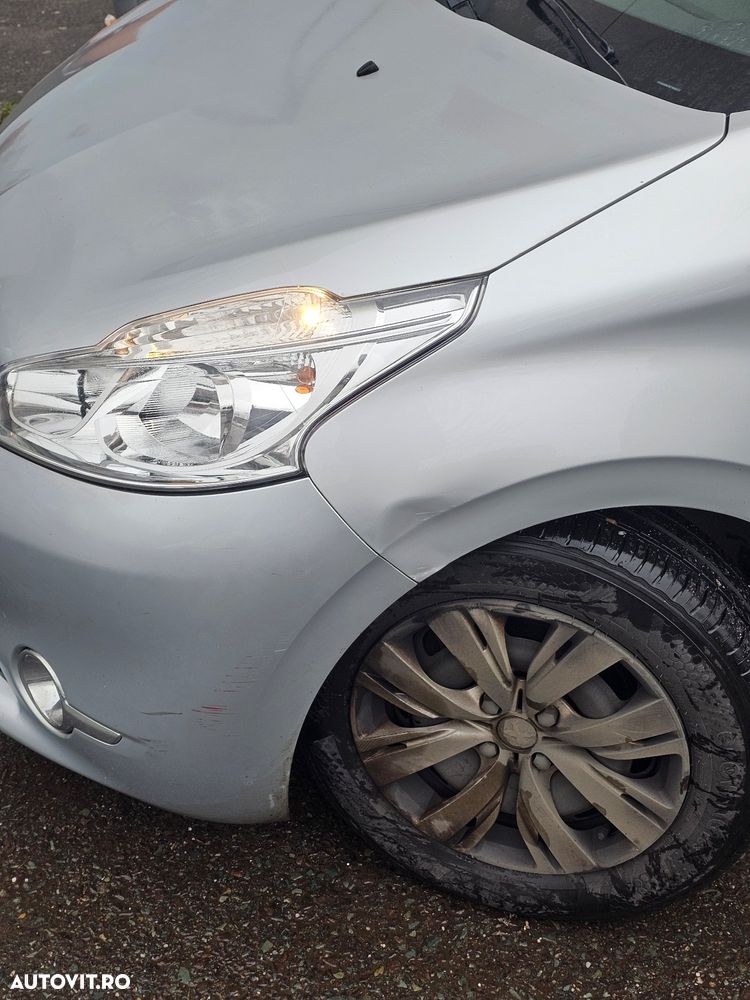 Peugeot 208 82 PureTech Style - 6