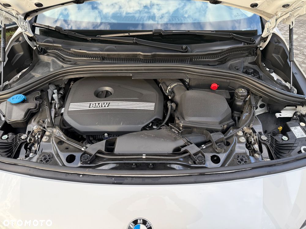 BMW Seria 2 218i - 11