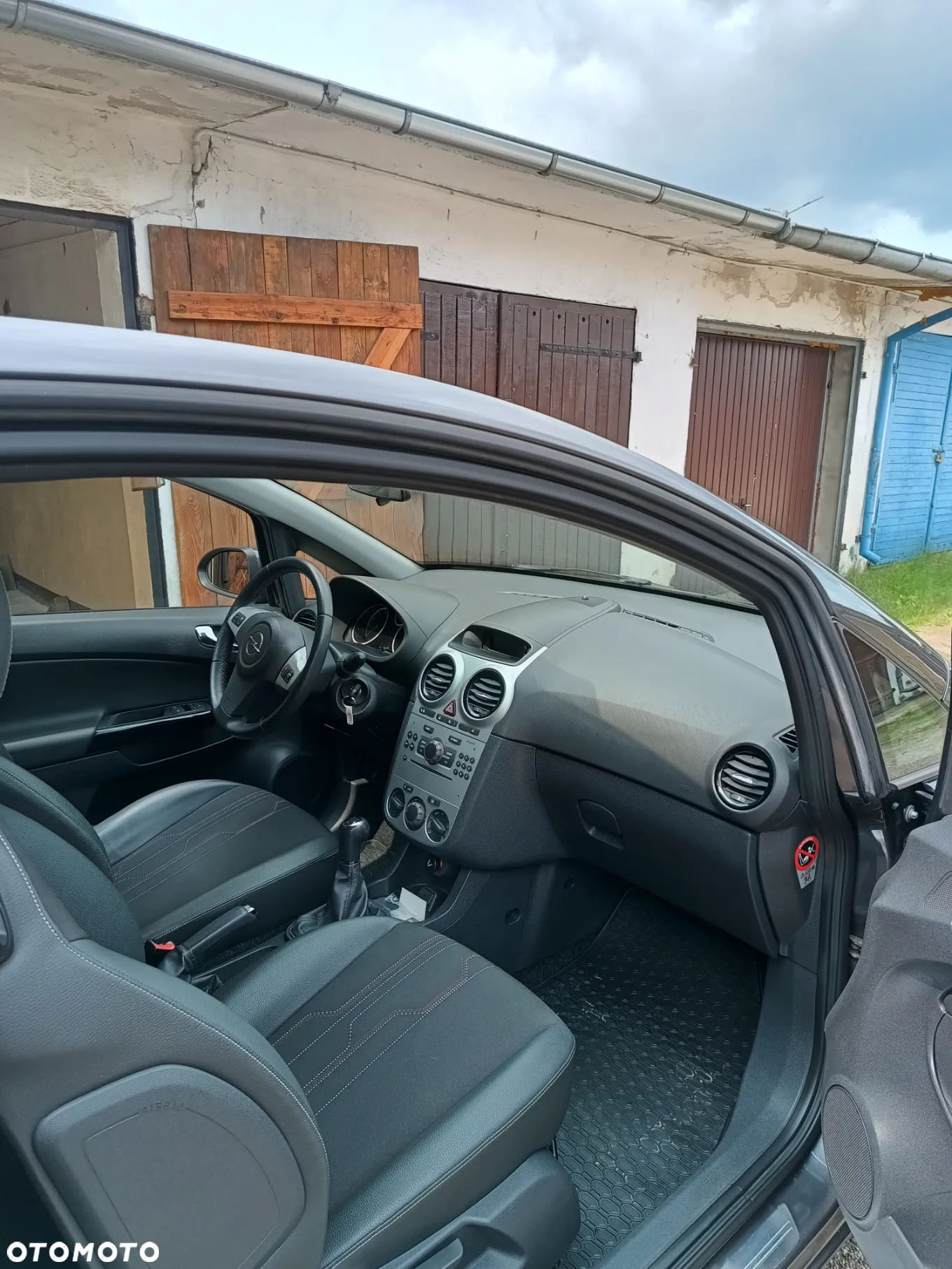 Opel Corsa 1.4 16V 150 Jahre - 10
