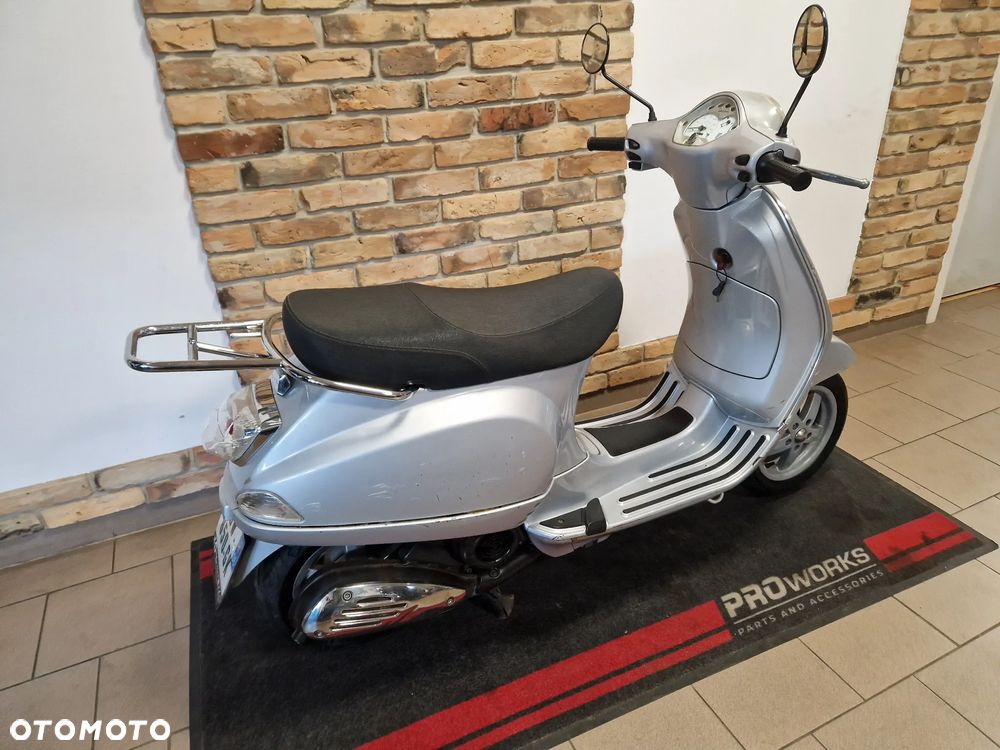 Vespa LX - 2