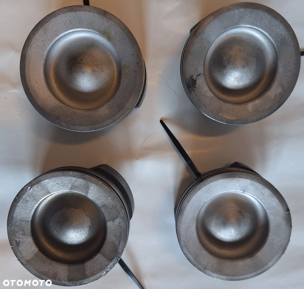 Tłok żeliwny 85MT2M-FIAT,CITROEN,PEUGEOT- 2,2 BLUE HDI /  4H03 -EURO 6 - 1