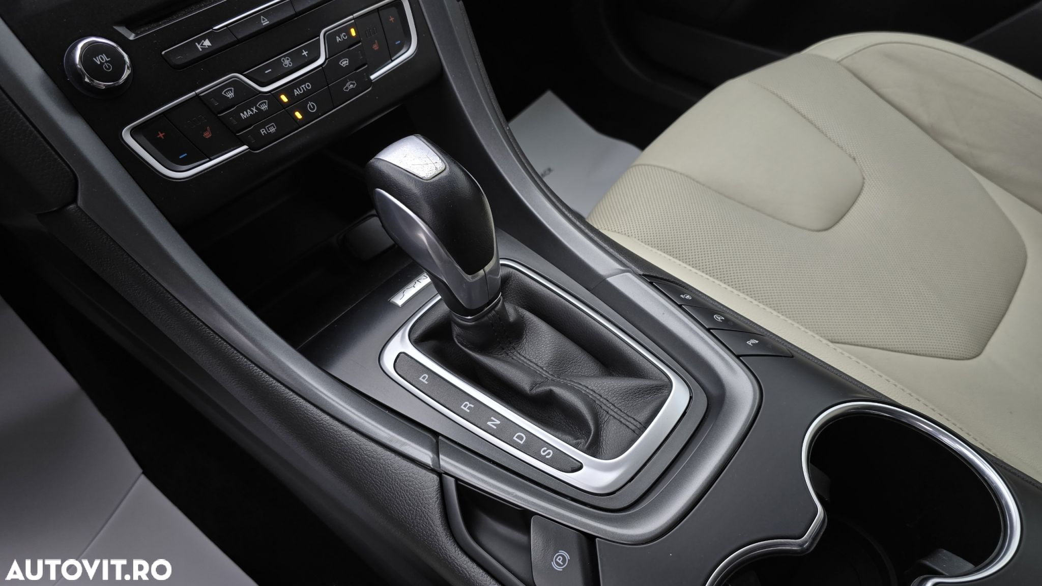 Ford Mondeo - 17