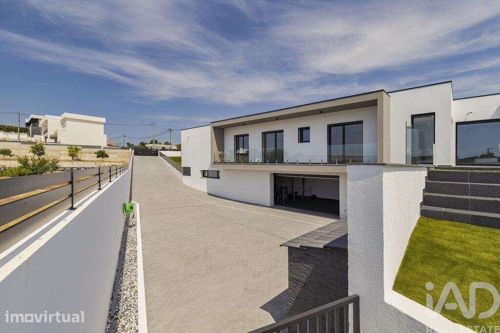 Moradia isolada T3 em Fernão Ferro de 190 m2 - Grande imagem: 5/40