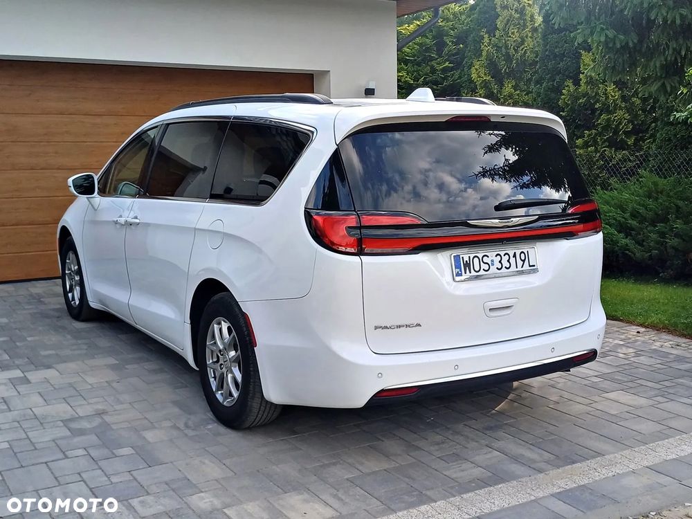 Chrysler Pacifica - 5