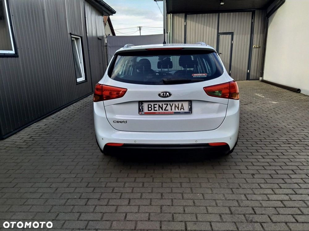 Kia Ceed 1.6 GDI DCT Platinum Edition - 6