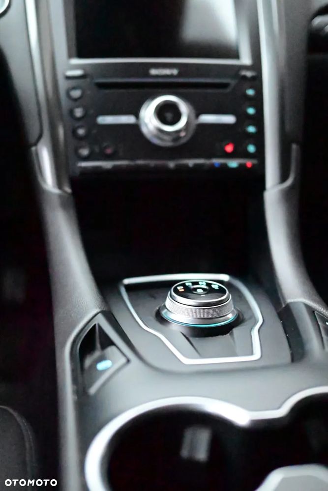 Ford Mondeo 2.0 EcoBlue Titanium - 31