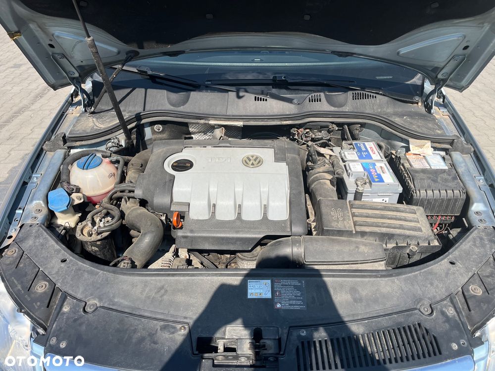 Volkswagen Passat 2.0 TDI DSG Highline - 22