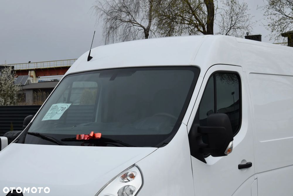 Renault MASTER / L3H2 / 2.3 - 150 KM / 3 OSOBY / DOSTAWCZE / BLASZAK / DUŻY WYŚWIETLACZ / KLIMA / TEMPOMAT / KAMERA COFANIA / HAK / SPROWADZONY - 10