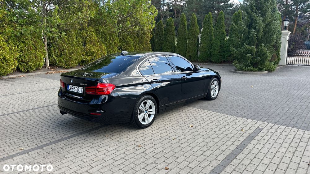 BMW Seria 3 330i Luxury Line sport - 6