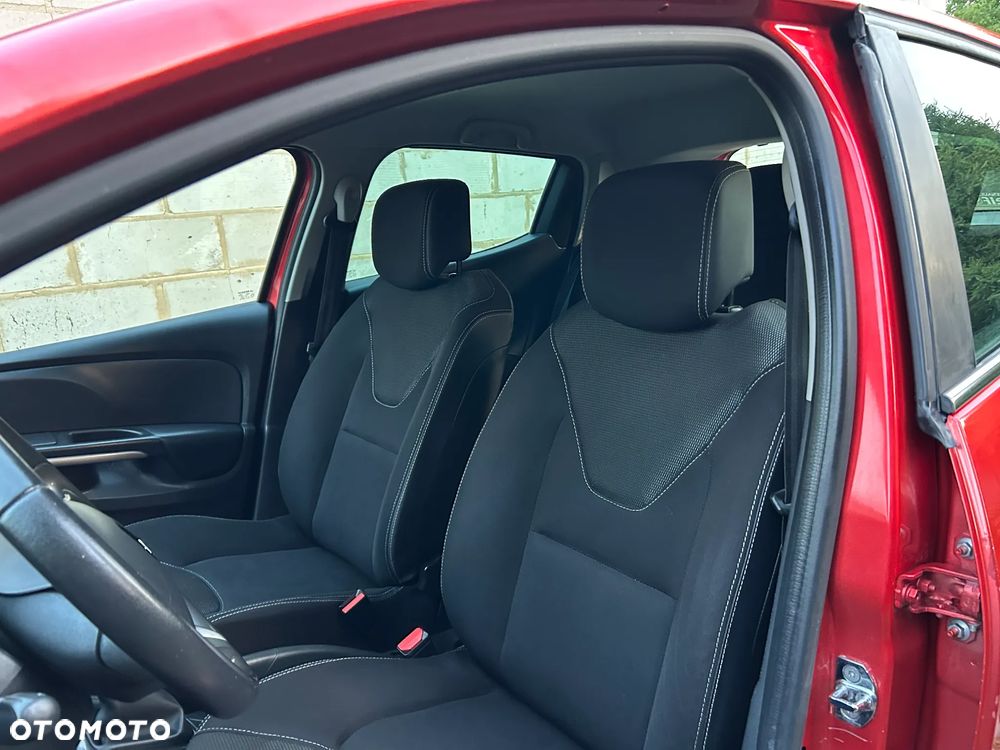 Renault Clio 1.2 16V 75 Life - 10