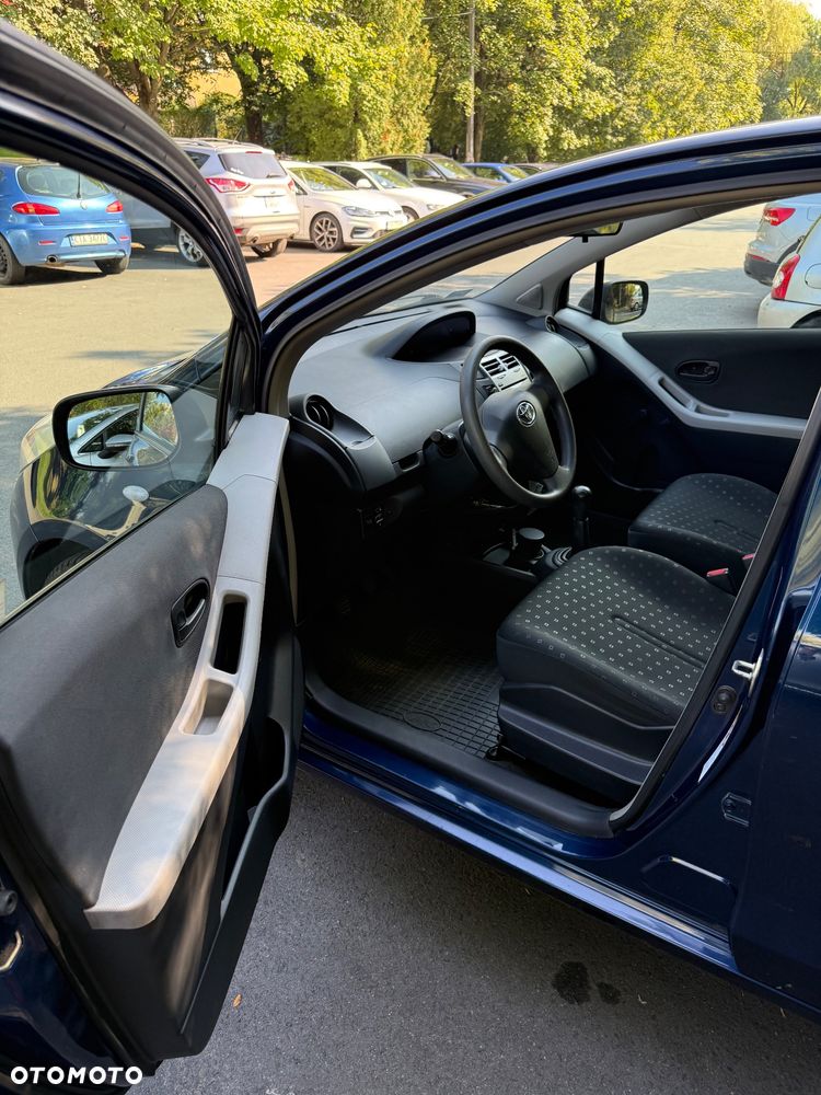 Toyota Yaris 1.3 Terra - 5