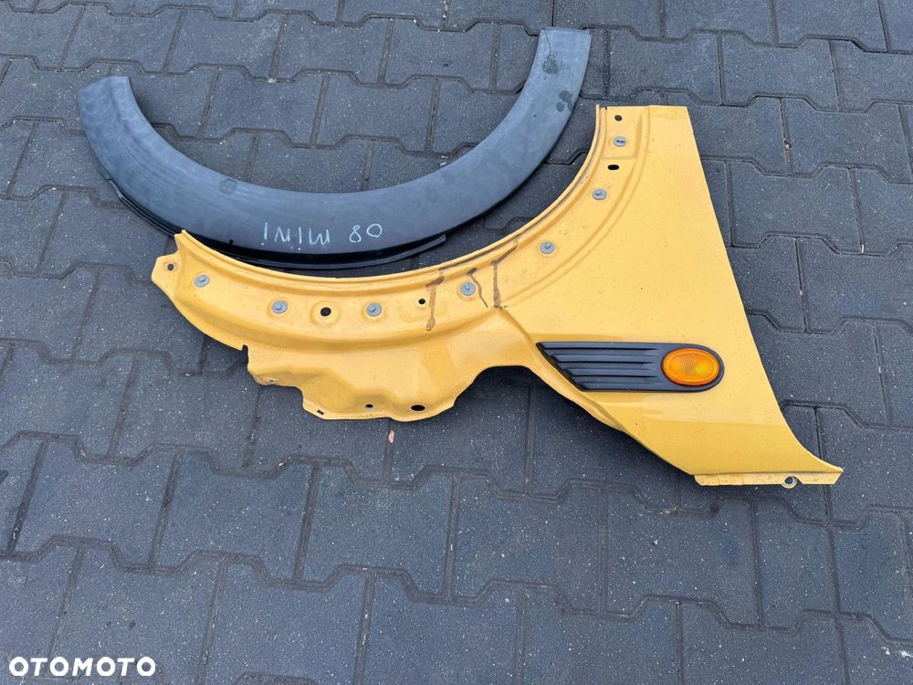 BŁOTNIK PRAWY MINI R55 2009 - 1