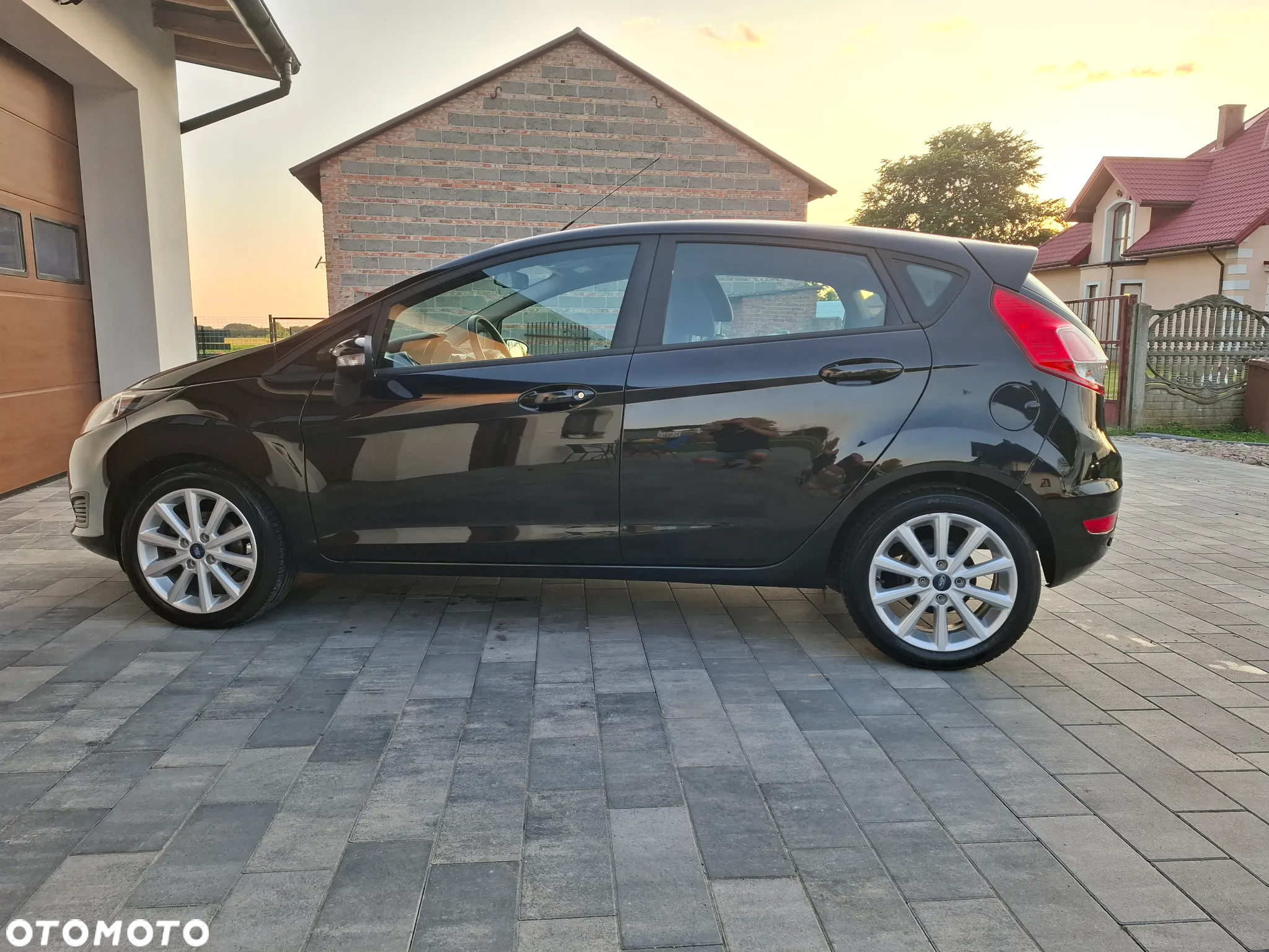 Ford Fiesta 1.0 EcoBoost S&S TITANIUM - 6