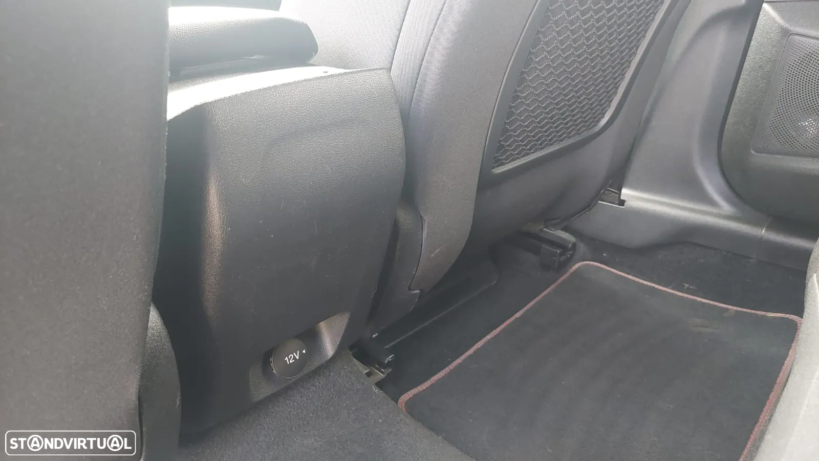 Ford Focus 1.0 EcoBoost MHEV ST-Line X - 28