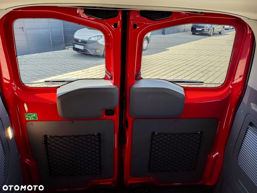 Volkswagen Caravelle 2,0 l TDI 150 KM / skrzynia biegów: 6-biegowa manualna rozstaw osi: 3500 mm - 35