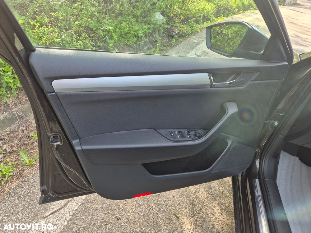 Skoda Superb 1.6 TDI DSG Style - 23