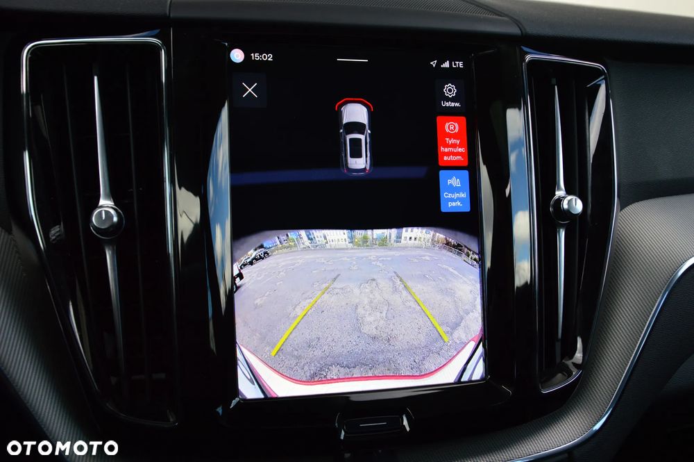 Volvo XC 60 T8 Plug-In Hybrid AWD Plus Dark - 28