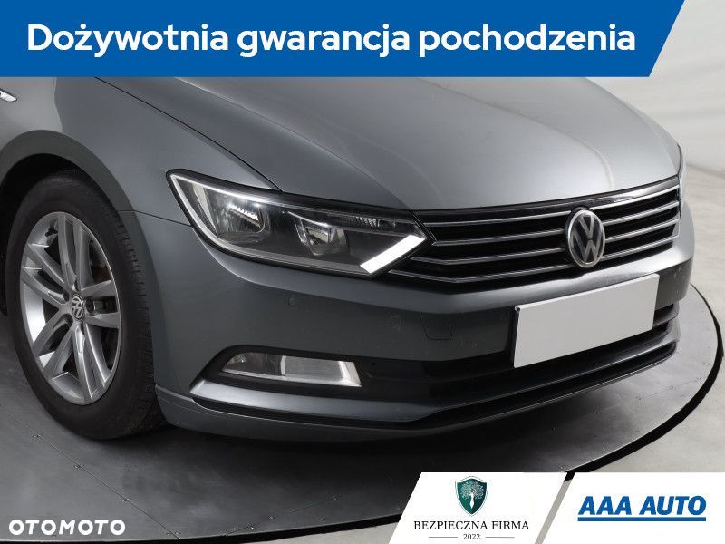 Volkswagen Passat Variant - 23