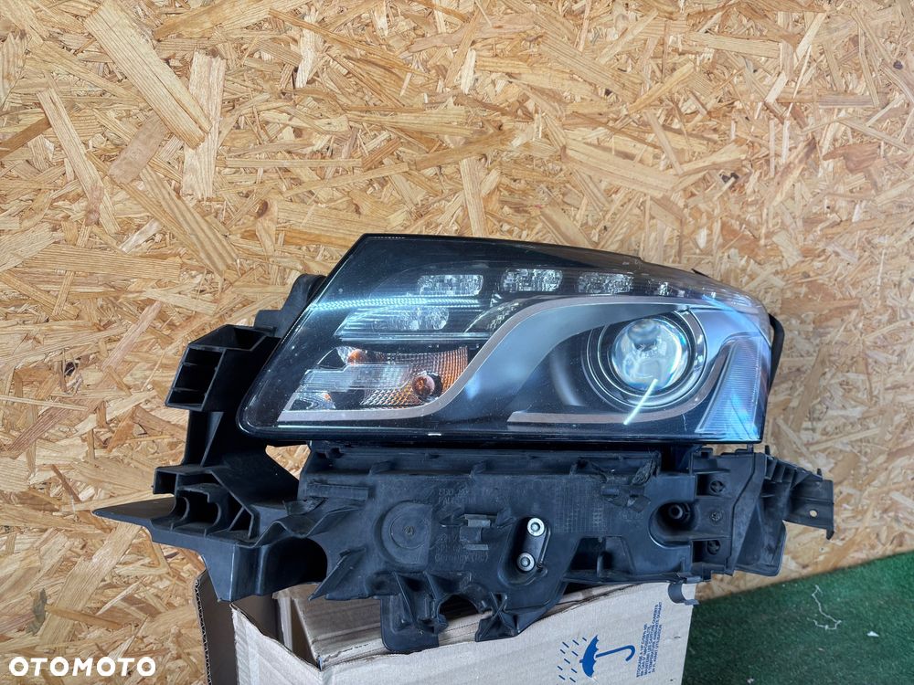 Audi Q5 SQ5 Lampa przednia 8R0941003AJ strona 08-13 - 2