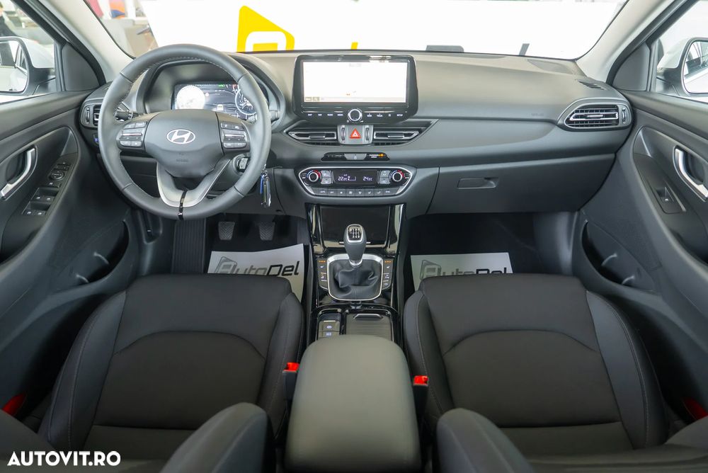 Hyundai i30 1.5 96CP M/T Highway - 14