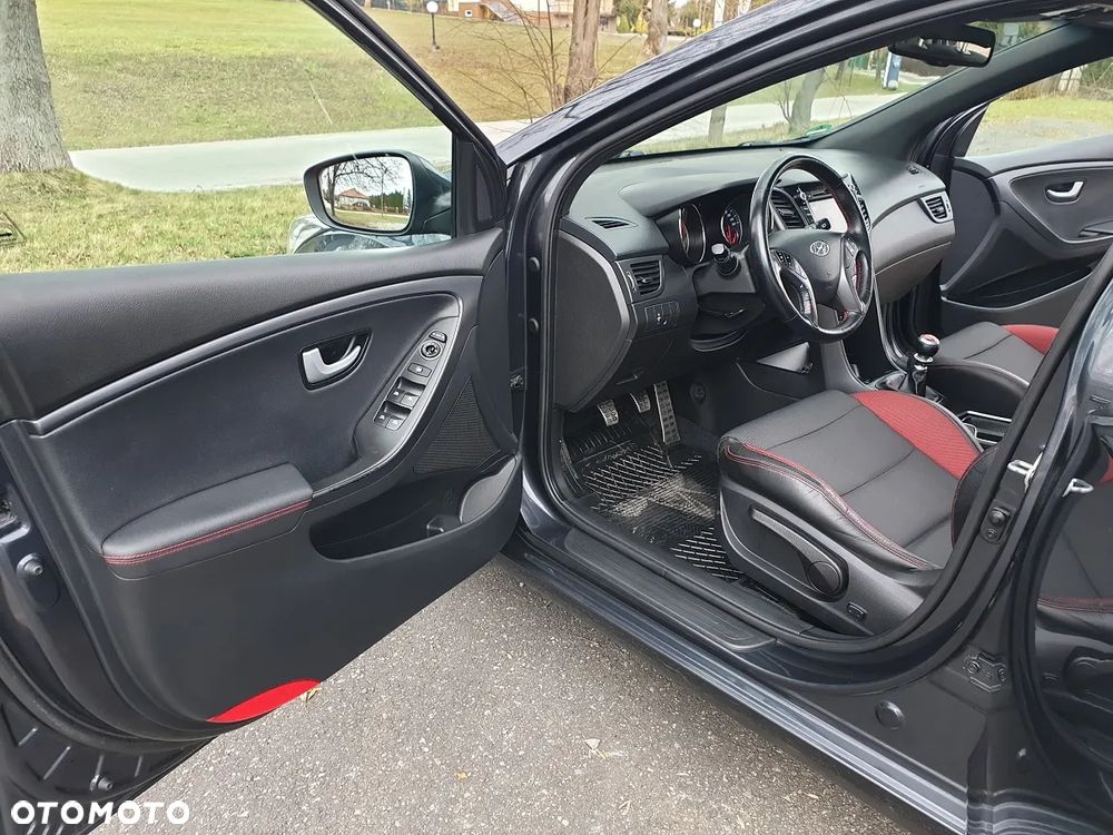 Hyundai i30 1.6 T GDI Turbo - 14