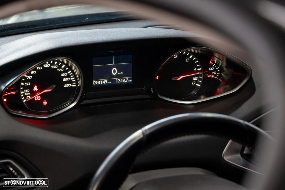 Peugeot 308 1.5 BlueHDi Allure Pack - 18