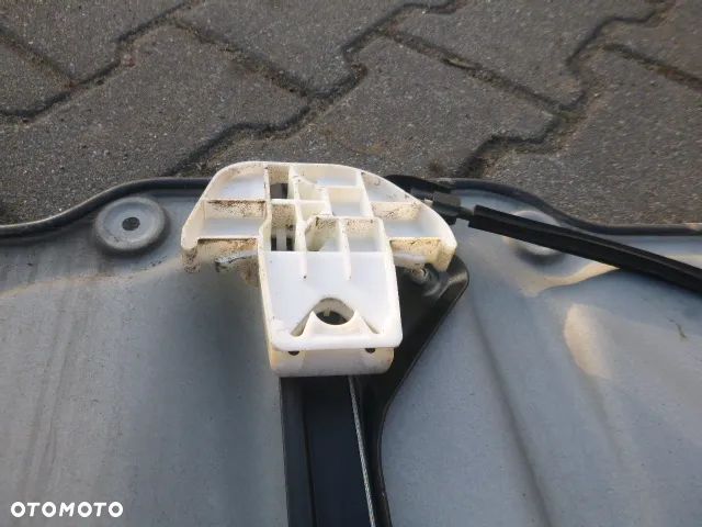 PODNOŚNIK SZYBY LEWY TYŁ LEWY TYLNY VOLKSWAGEN TOURAN I 03-10 - 11