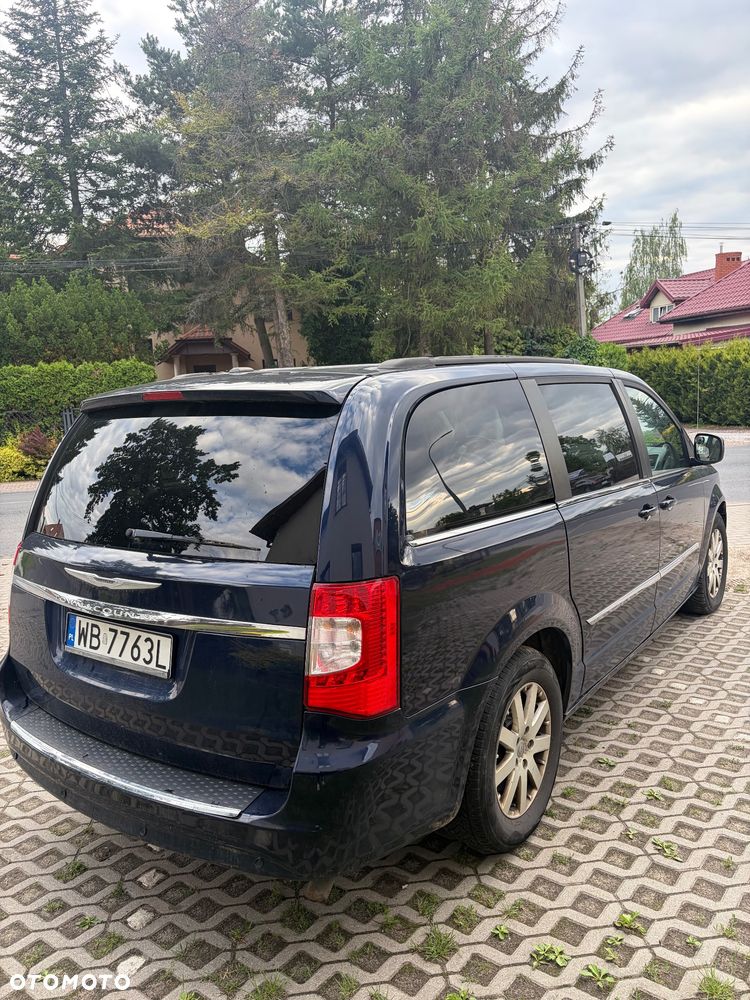 Chrysler Town & Country 3.6 Limited - 11