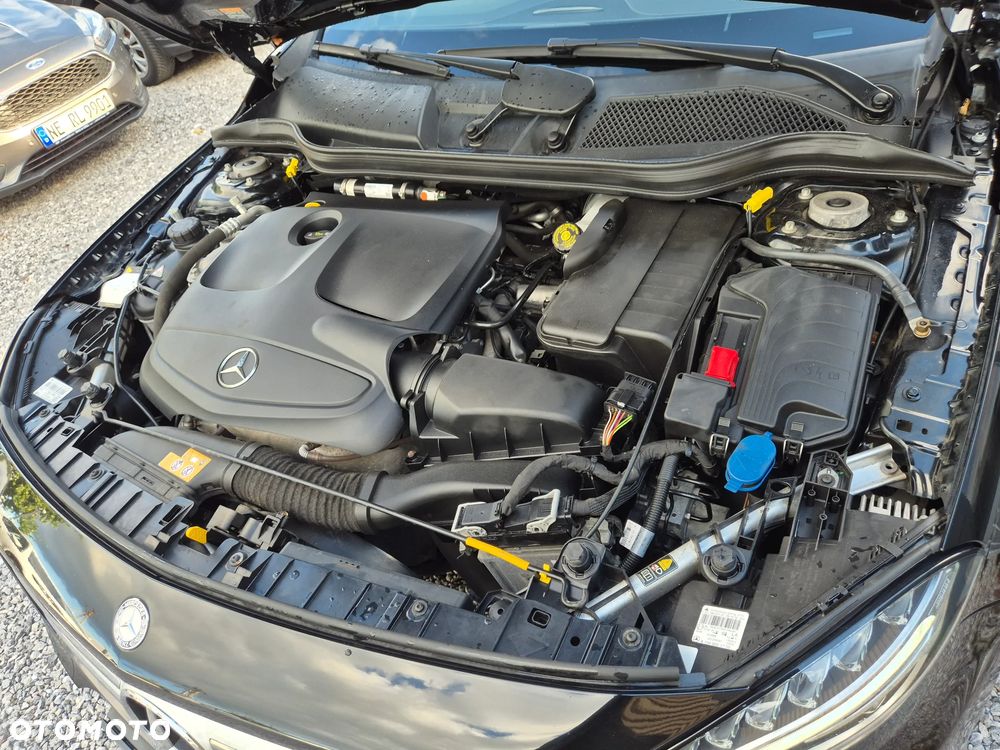 Mercedes-Benz GLA 250 UrbanStyle Edition - 41
