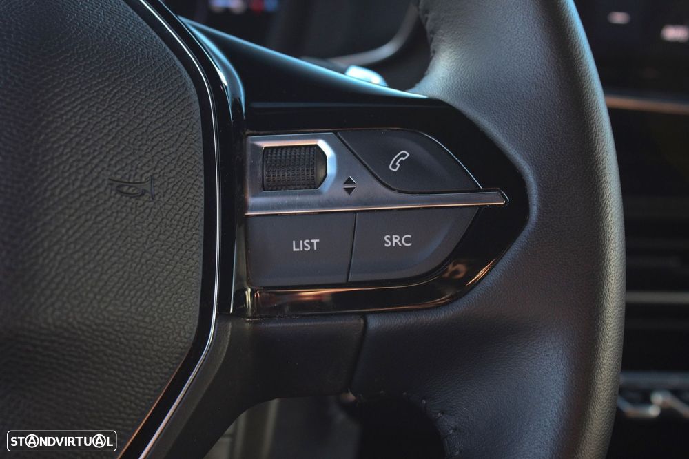 Peugeot 2008 PureTech 130 EAT8 Allure - 18