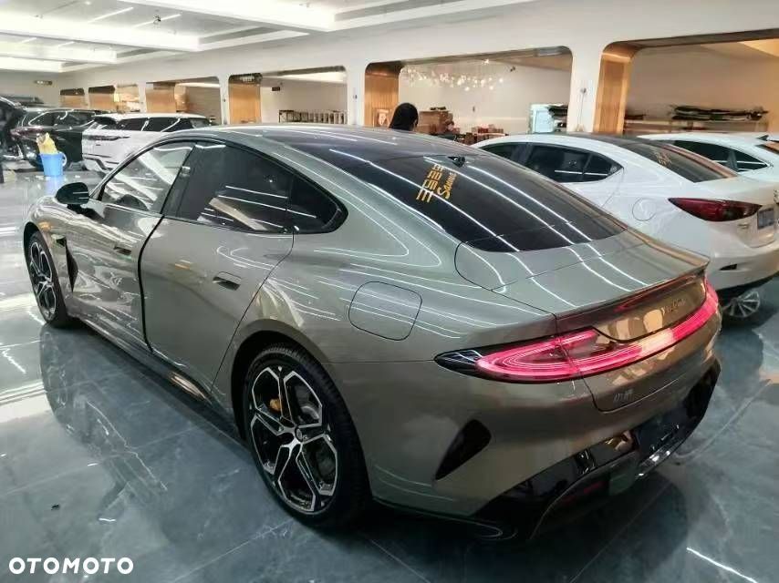 Xiaomi SU7 - 4