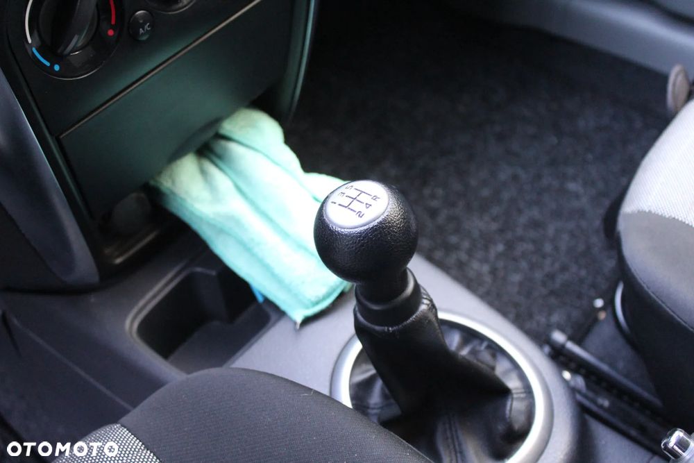 Suzuki SX4 1.6 GLX / Comfort - 16