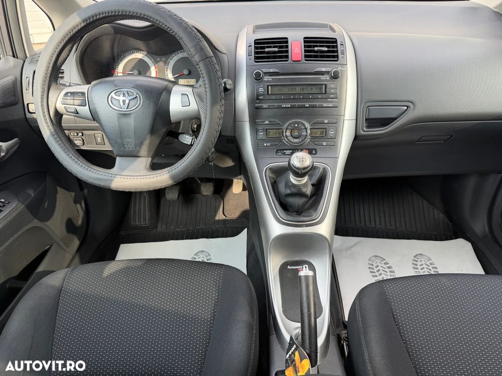 Toyota Auris - 7