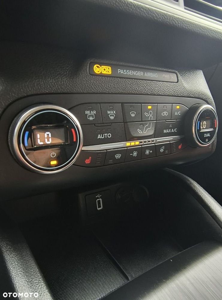 Ford Focus - 30