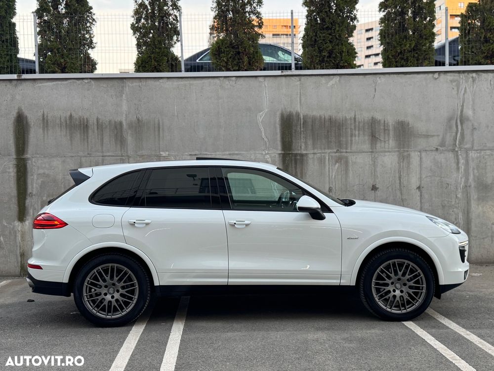 Porsche Cayenne Diesel Platinum Edition - 10