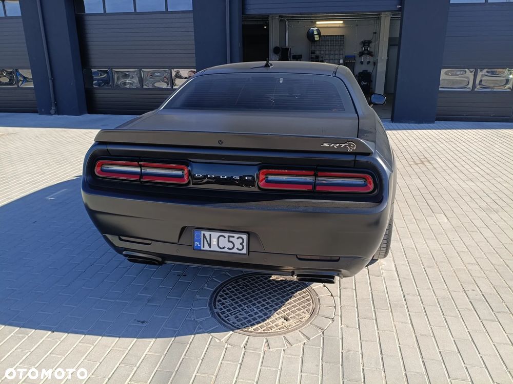 Dodge Challenger - 38