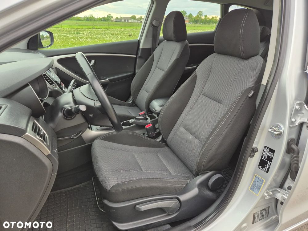 Hyundai i30 1.6 CRDi Comfort - 12